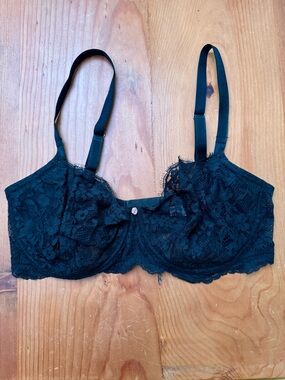 Victoria’s Secret Dream Angels Lace Unlined Push-Up, Black, 38F